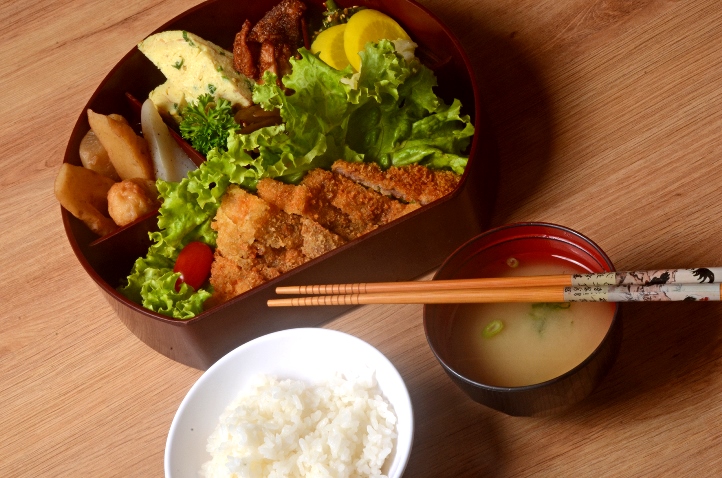 Restaurante japonês tradicional do Rio, Azumi oferece menu executivo